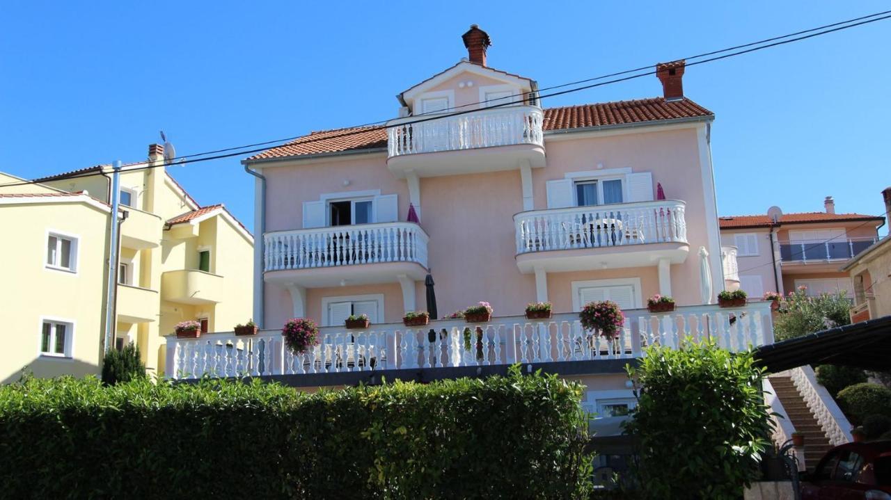 Apartments Ravlic Малинска Екстериор снимка