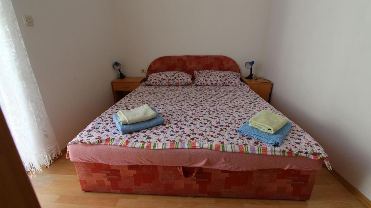 Apartments Ravlic Малинска Екстериор снимка