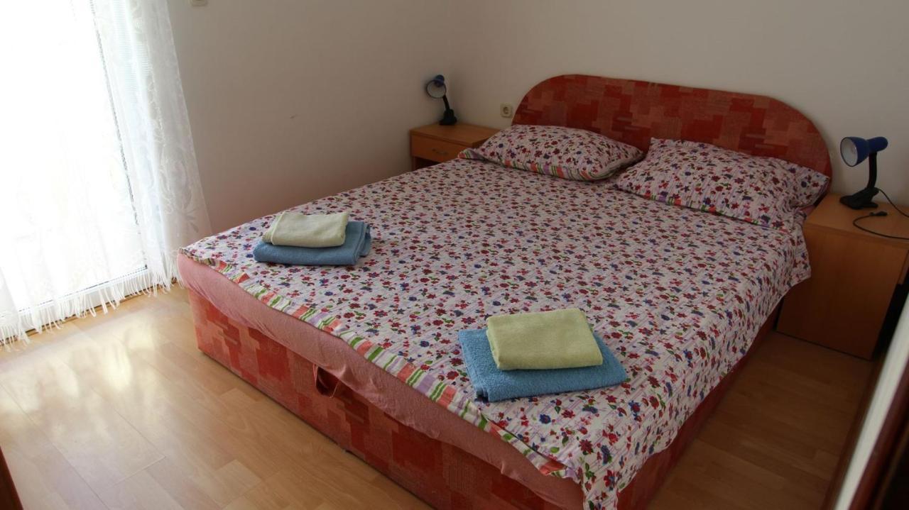 Apartments Ravlic Малинска Екстериор снимка