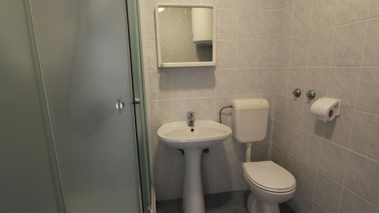 Apartments Ravlic Малинска Екстериор снимка