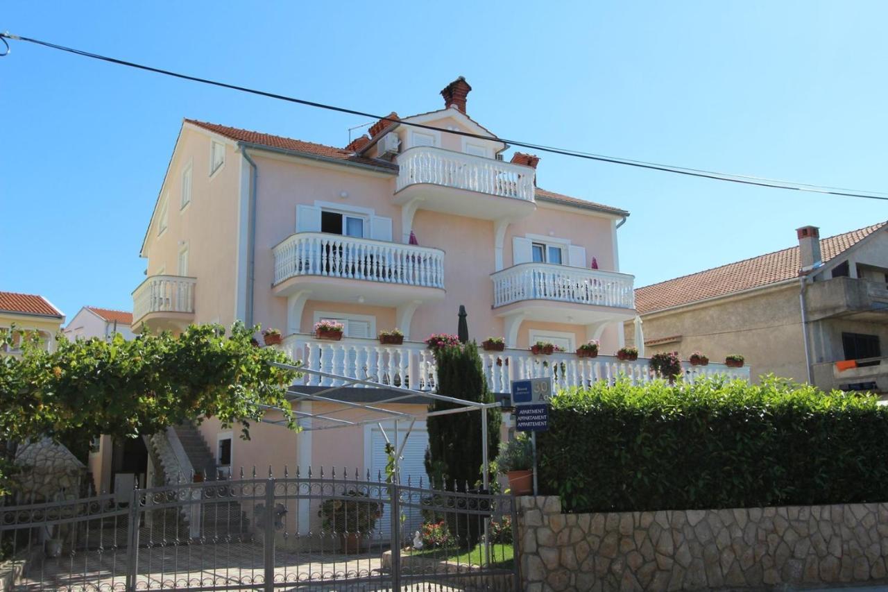 Apartments Ravlic Малинска Екстериор снимка
