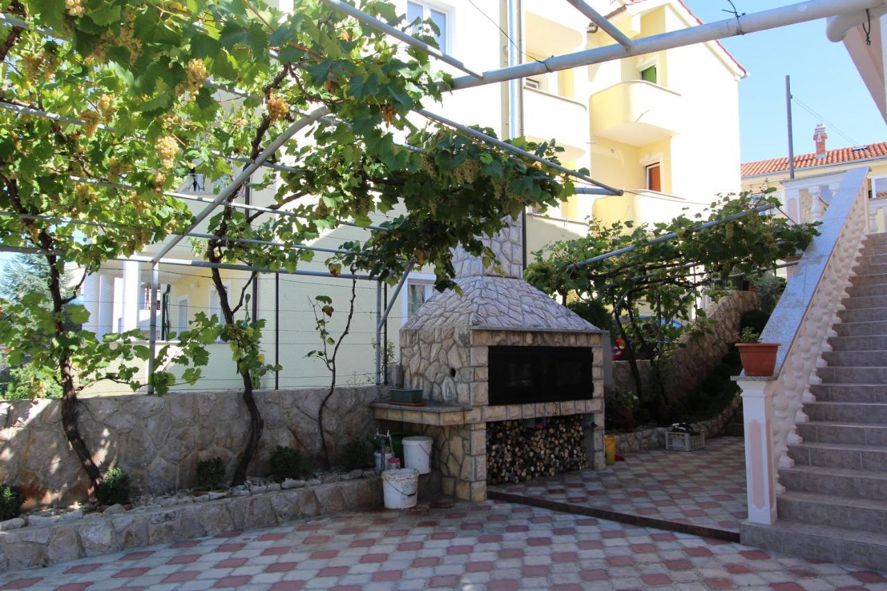 Apartments Ravlic Малинска Екстериор снимка